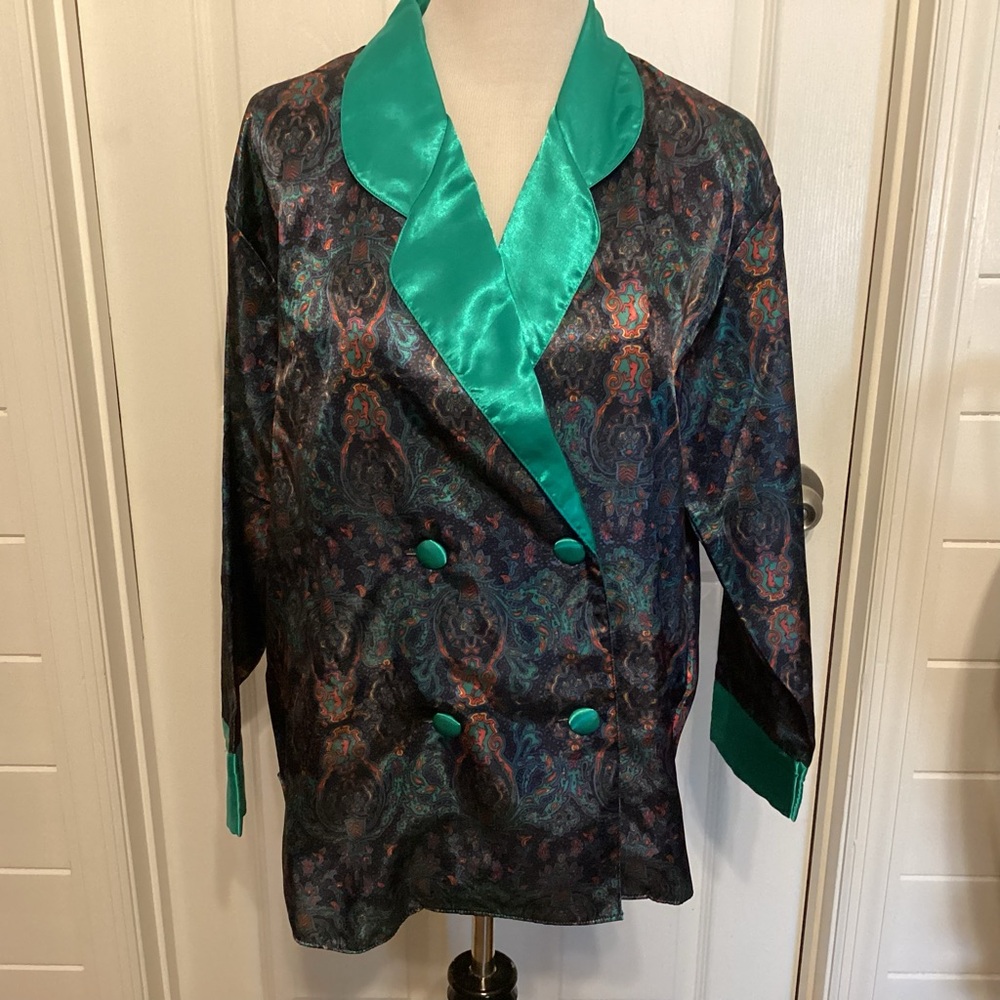 Elegant Pajama top & matching bottoms - Medium